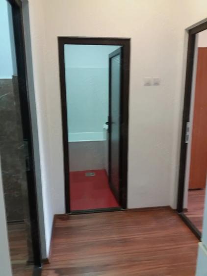 Apartament cu 3 camere decomandat în Universitate