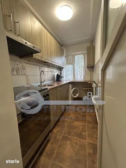 Apartament cu 3 camere, mobilat în Dacia