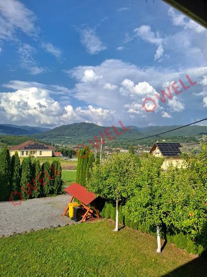 Casă individuală cu 4 camere cu Teren 700 Mp în Sovata