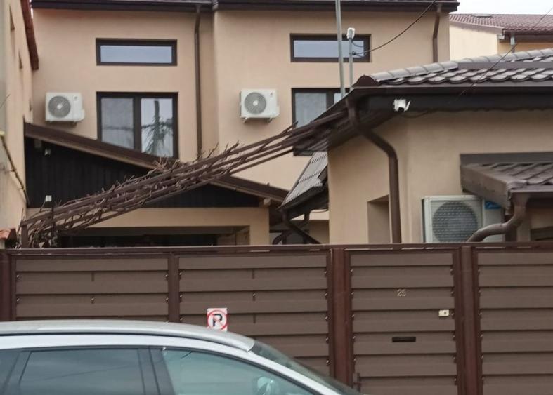 Casă individuală cu 6 camere cu Canalizare în Giulești