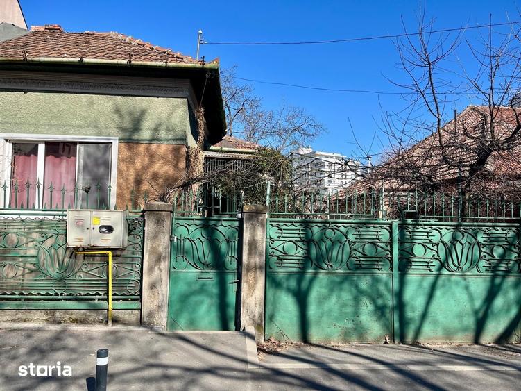 Casă cu 2 camere cu Canalizare în Mărăști