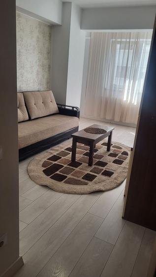 Garsonieră decomandată, mobilată în Titan