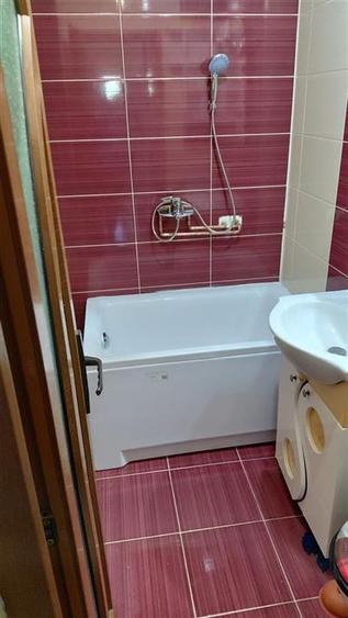 Apartament cu 3 camere decomandat, mobilat în Păcurari