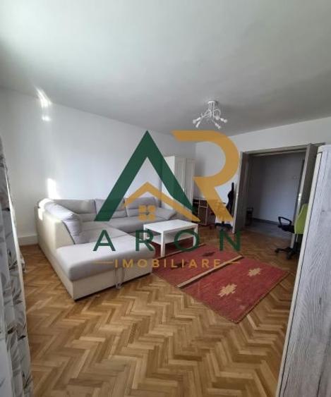 Apartament cu 3 camere decomandat, mobilat în Unirii