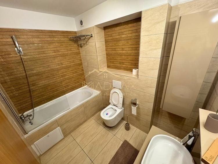 Apartament cu 2 camere semidecomandat, mobilat în Banu Manta