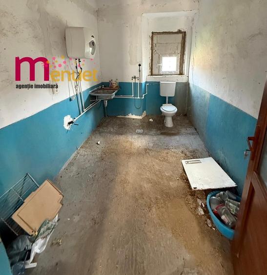 Casă cu 2 camere cu Teren 1167 Mp în Ciucurova