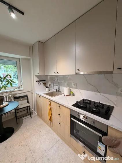 Apartament cu 2 camere decomandat în 13 Septembrie