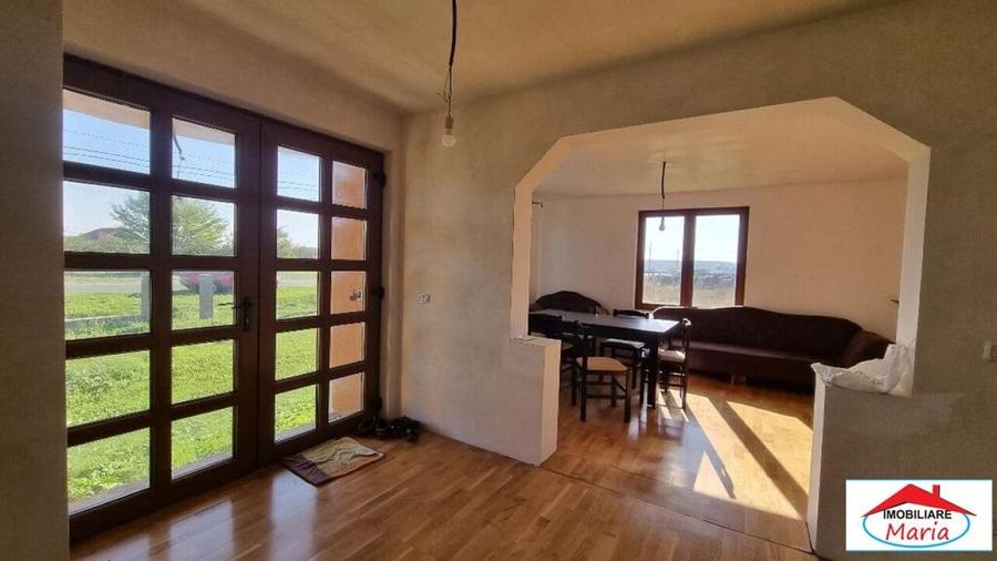 Casă cu 5 camere cu Teren 2220 Mp în Cionchești