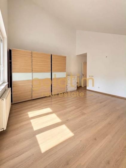 Casă individuală cu 6 camere decomandat cu Piscina în Pipera