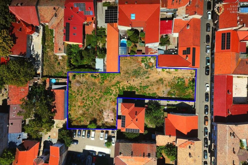 Teren Construcții intravilan de 1610 mp, în Central