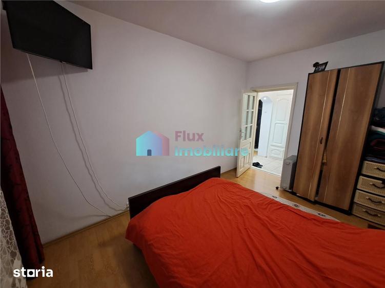 Apartament cu 3 camere decomandat în George Enescu