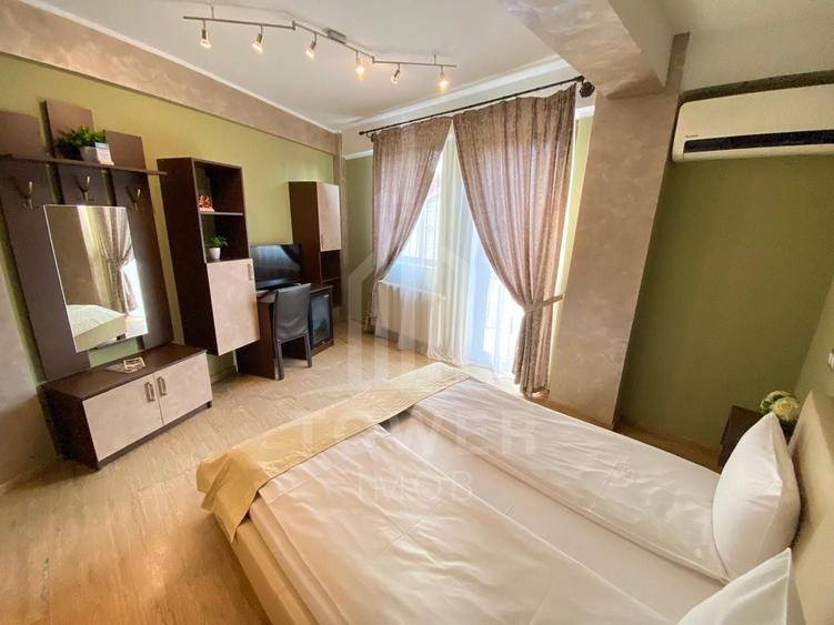 Casă individuală cu 8 camere cu Canalizare în Central
