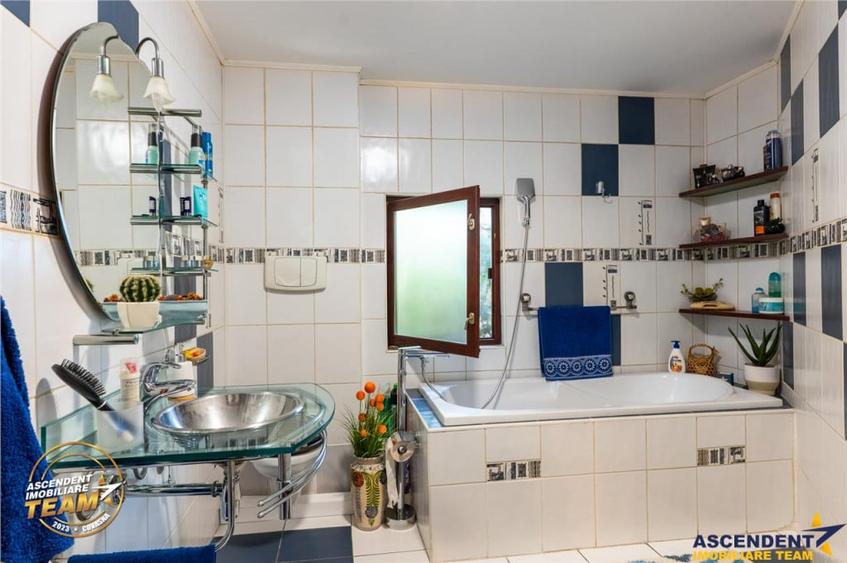 Resedinta deosebita in Chiajna, langa Bucuresti, departe de - 4