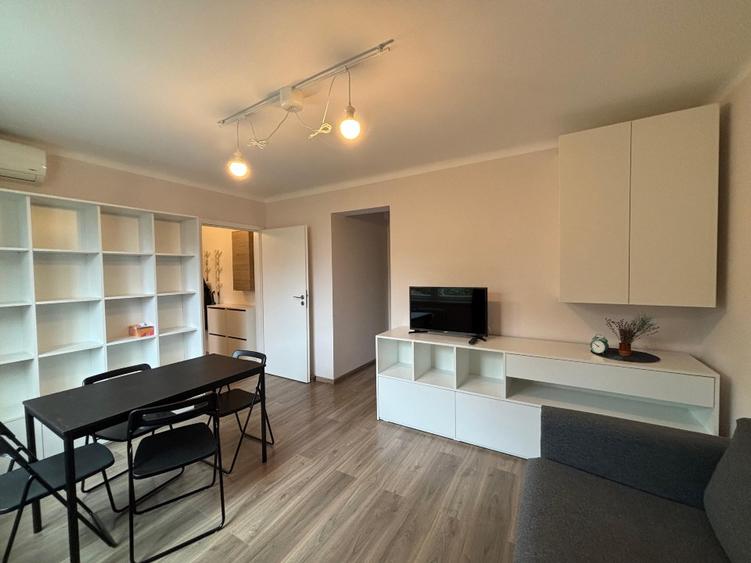 Apartament cu 2 camere semidecomandat în Barbu Văcărescu