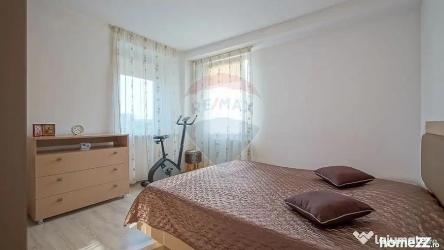 Apartament cu 3 camere decomandat în Griviței