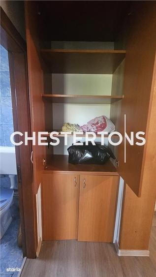 Apartament cu 3 camere semidecomandat în Gorjului
