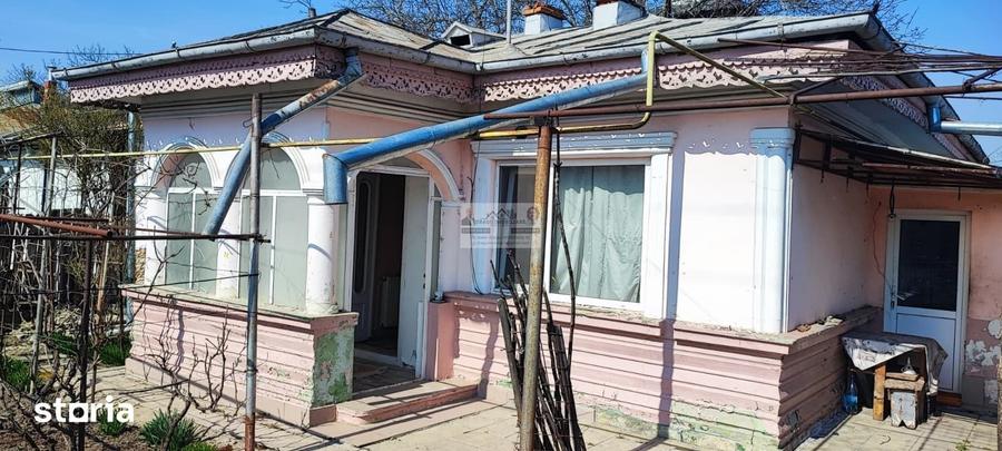 Casă cu 3 camere decomandat cu Teren 219 Mp în Central