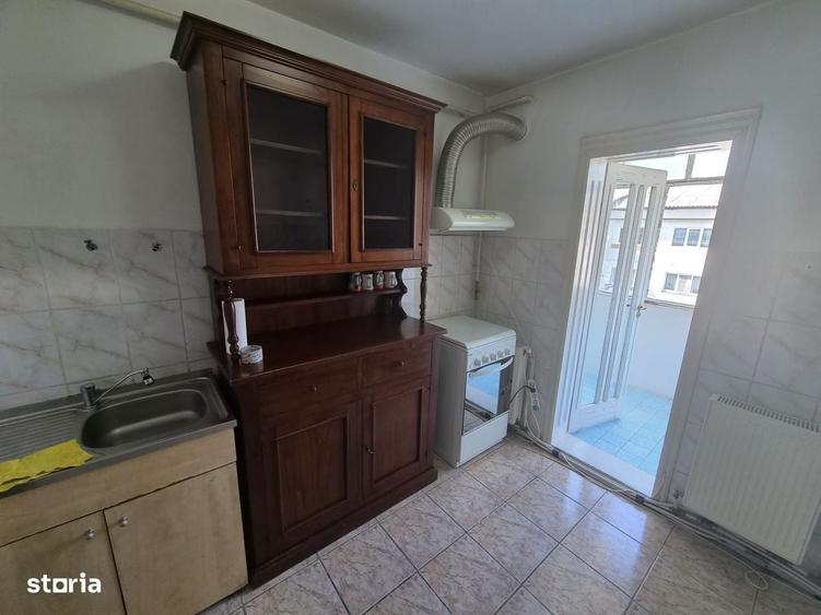Apartament cu 2 camere decomandat în Central
