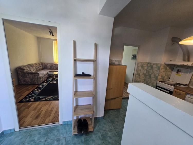 Apartament cu 2 camere decomandat în Moroasa 1