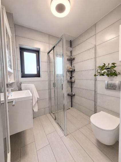 Duplex cu 5 camere cu Teren 248 Mp în Cristian