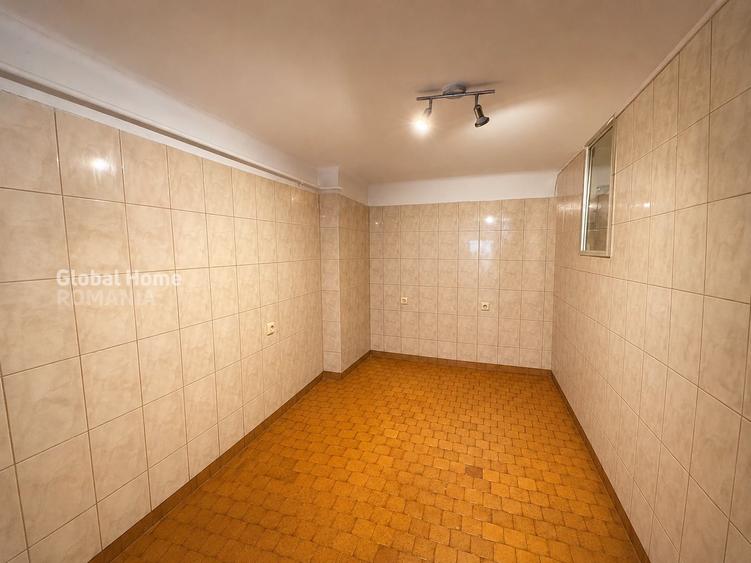 Casă cu 4 camere cu Canalizare în Vatra Luminoasă