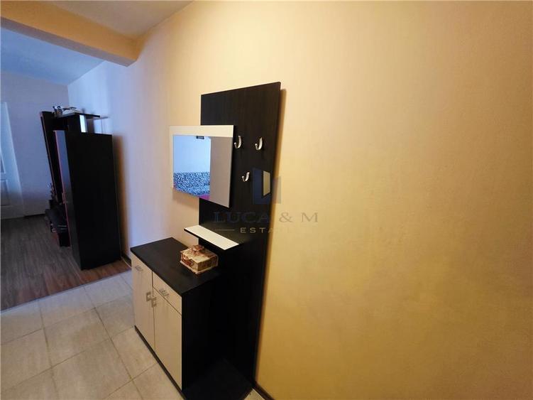 Apartament cu 2 camere semidecomandat în Girocului
