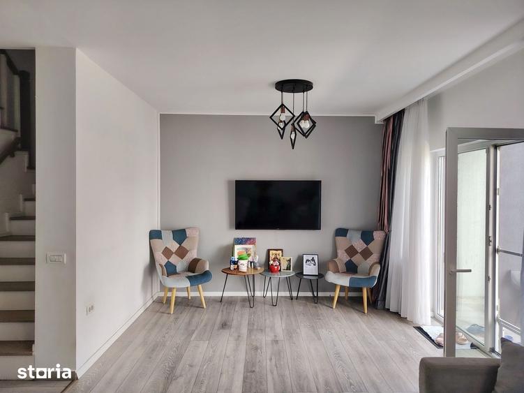 Casă cu 4 camere cu Teren 250 Mp în Central