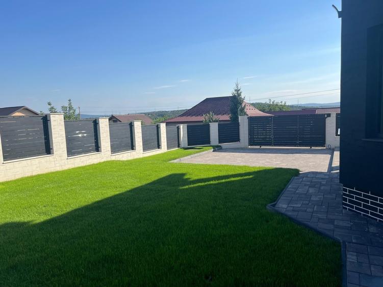Casă individuală cu 4 camere cu Canalizare în Cug