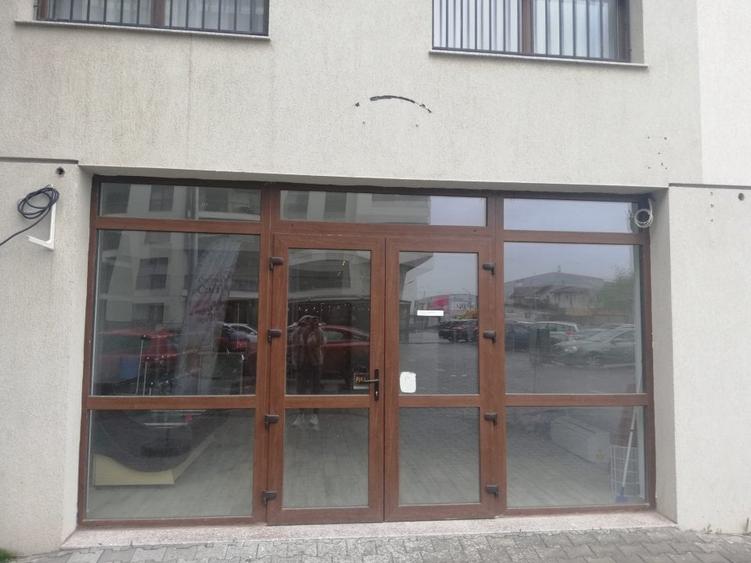 Spațiu comercial, de 45.959999084473 mp, în Bragadiru