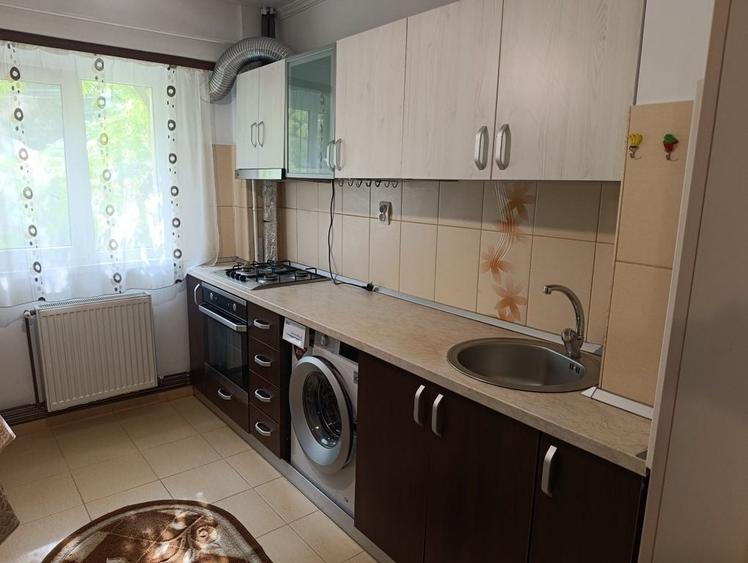 Apartament cu 2 camere decomandat în Prundu