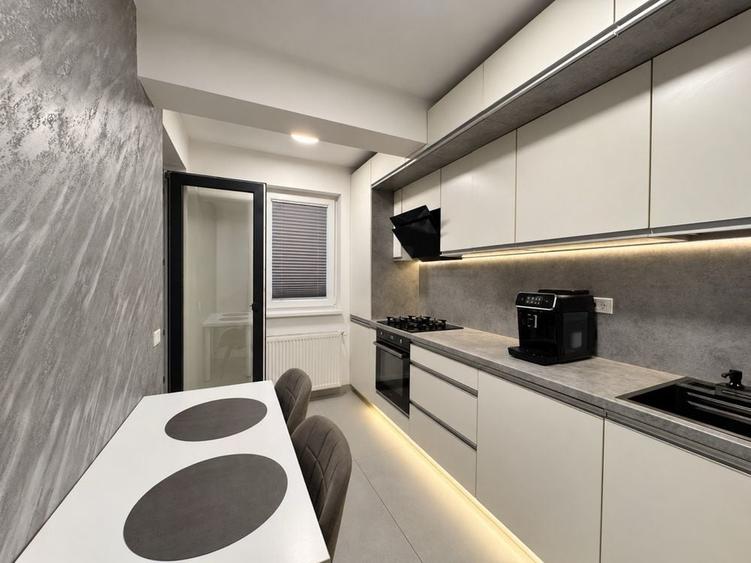 Apartament cu 2 camere în Apărătorii Patriei
