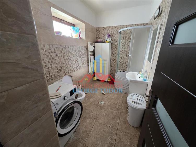 Casă individuală cu 6 camere cu Teren 377 Mp în Buturugeni