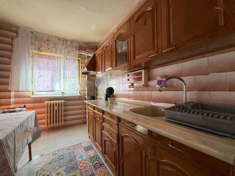 Apartament cu 2 camere decomandat în Colentina