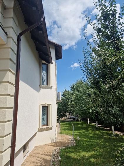 Casă individuală cu 5 camere cu Garaj în Șcheia