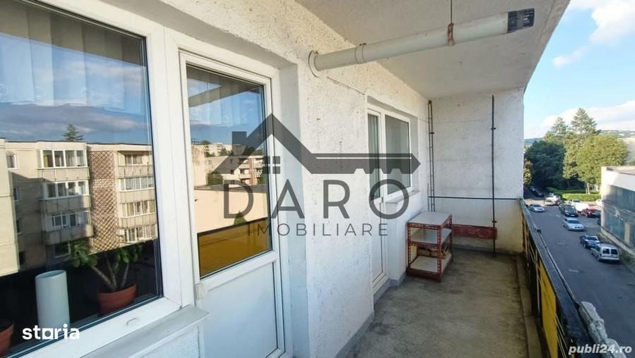Vand apartament 4 camere in Damb - 1