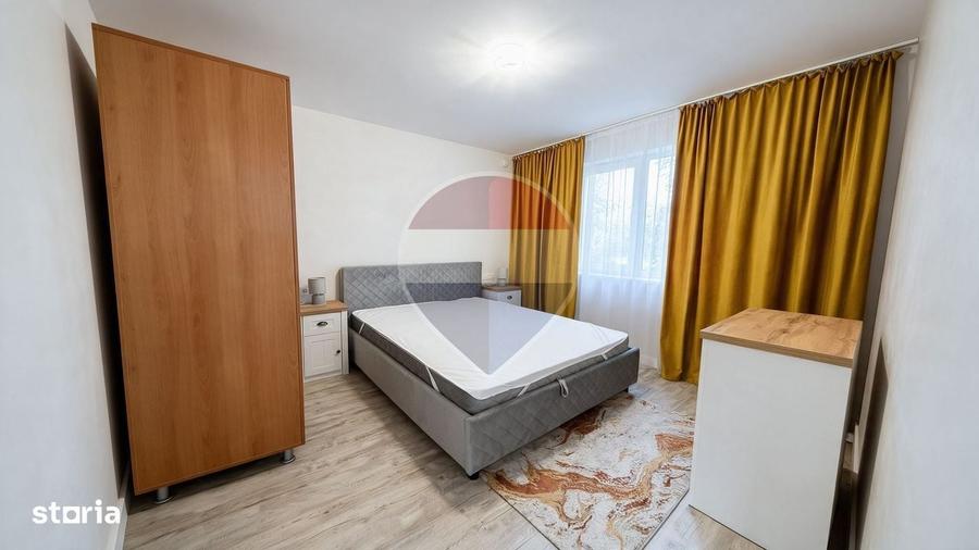 Apartament cu 3 camere semidecomandat în Central
