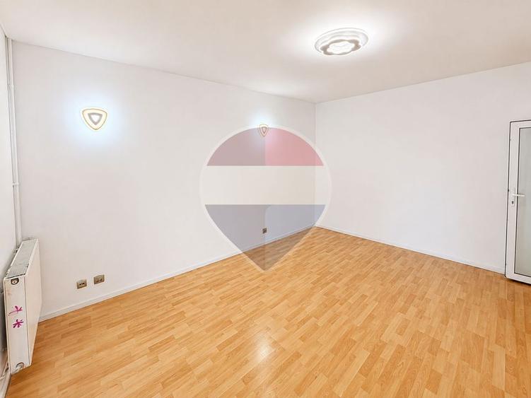 Casă individuală cu 6 camere cu Teren 150 Mp în Cotroceni