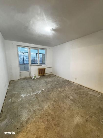 Apartament cu 3 camere decomandat în Decebal