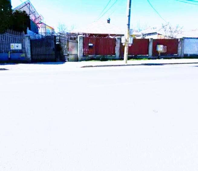 Casă cu 3 camere cu Teren 1000 Mp în Central