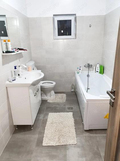 Casă cu 3 camere cu Teren 2500 Mp în Almașu Mic