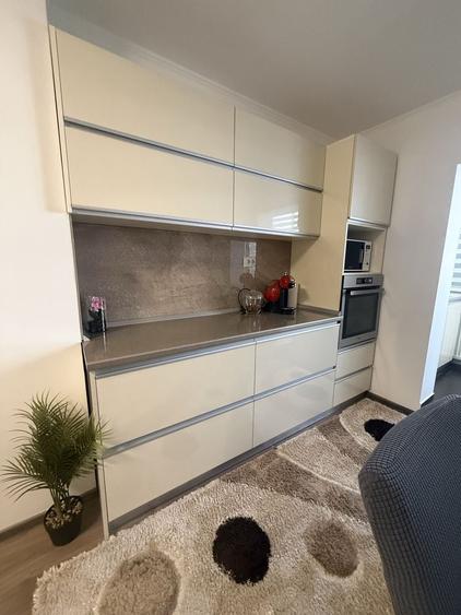 Apartament cu 2 camere decomandat în Lotus