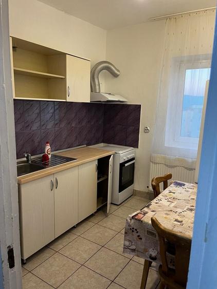 Garsonieră decomandată în Central