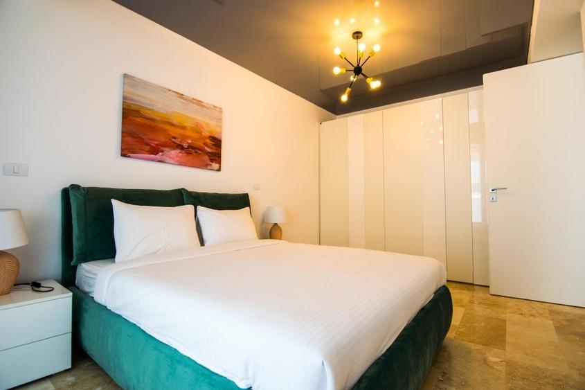Apartament cu 2 camere decomandat, mobilat în Central