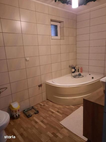 Casă cu 4 camere cu Teren 450 Mp în Joița