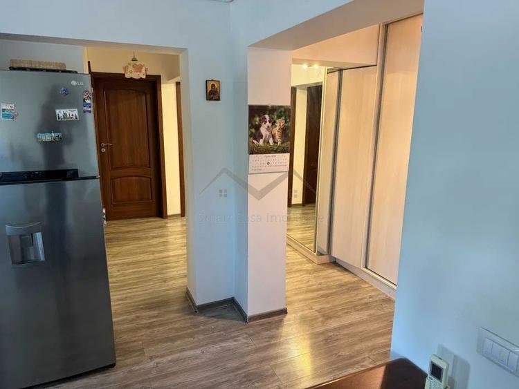 Apartament cu 3 camere semidecomandat, mobilat în Păcurari