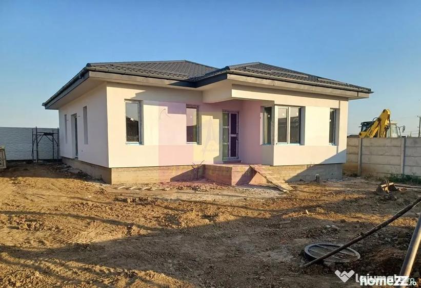 Casă cu 4 camere cu Teren 430 Mp în Dragomirești-Vale