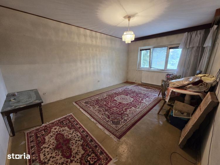 Apartament cu 3 camere decomandat în Dorobanți