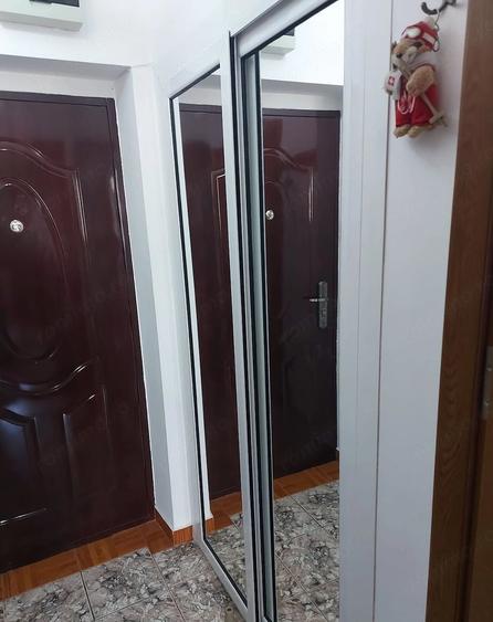 Garsonieră în Titan