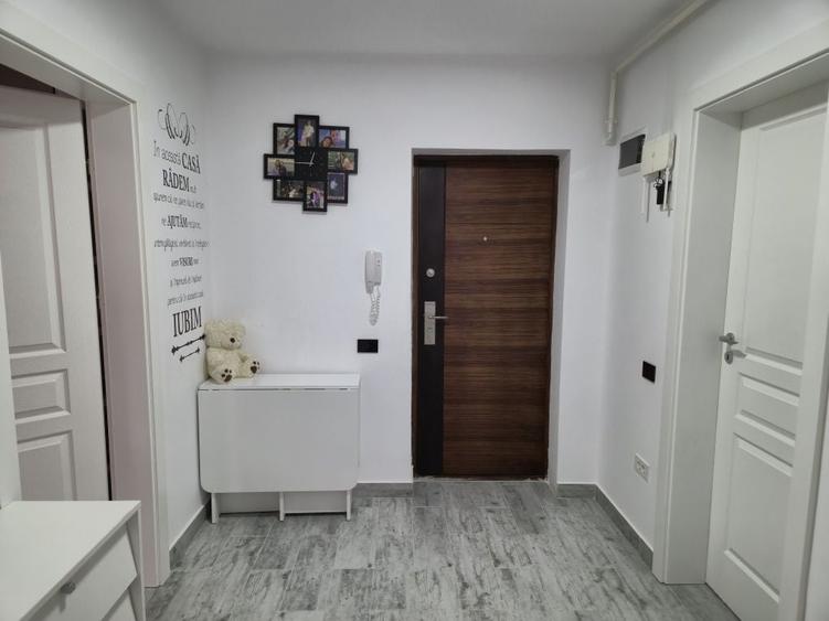 Apartament parter, 2 camere cu gradina proprie. Se vinde complet mobilat si utilat. - 1