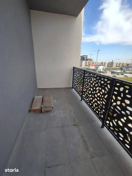 Apartament cu 3 camere decomandat în Industriilor